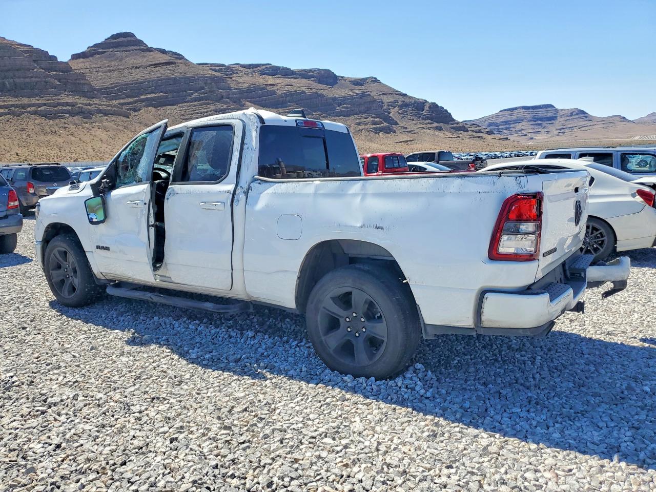 2021 RAM 1500 BIG HORN photo 3