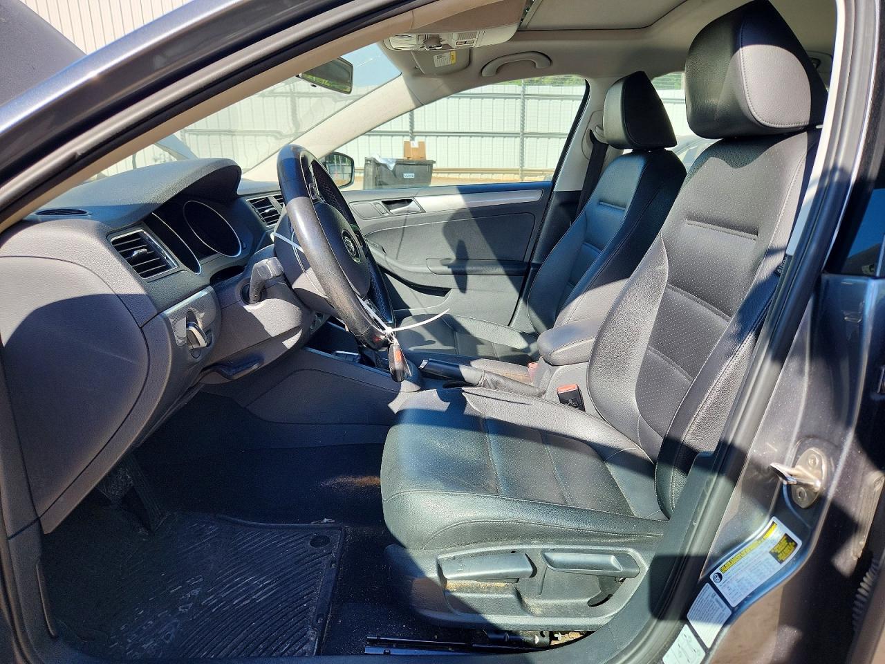 2017 VOLKSWAGEN JETTA SE photo 13
