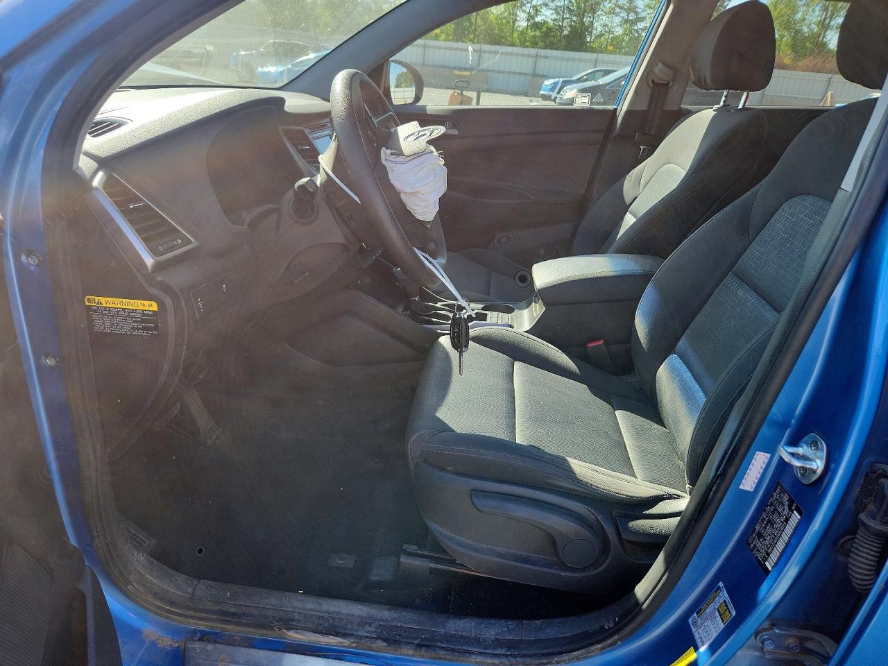 2017 HYUNDAI TUCSON SE photo 19