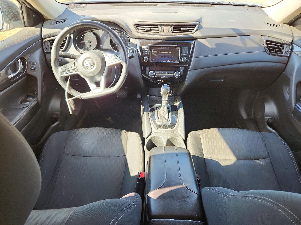 2018 NISSAN ROGUE SV photo 8