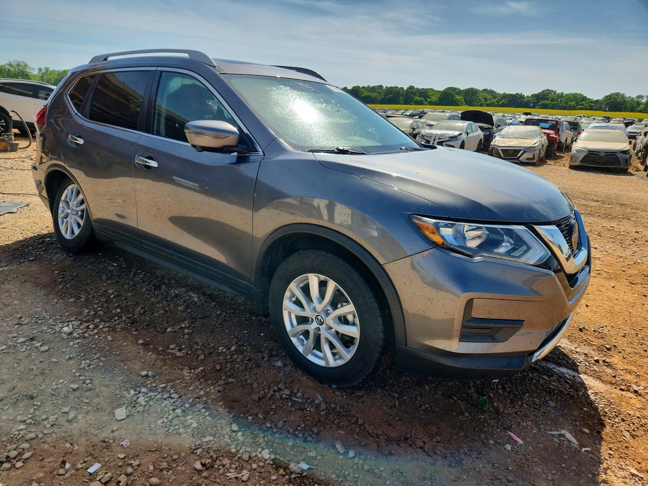 2018 NISSAN ROGUE SV photo 4