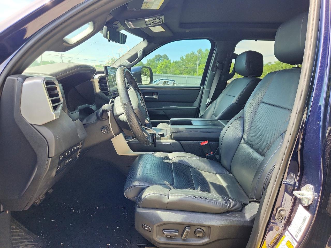 2024 TOYOTA TUNDRA PLATINUM photo 13