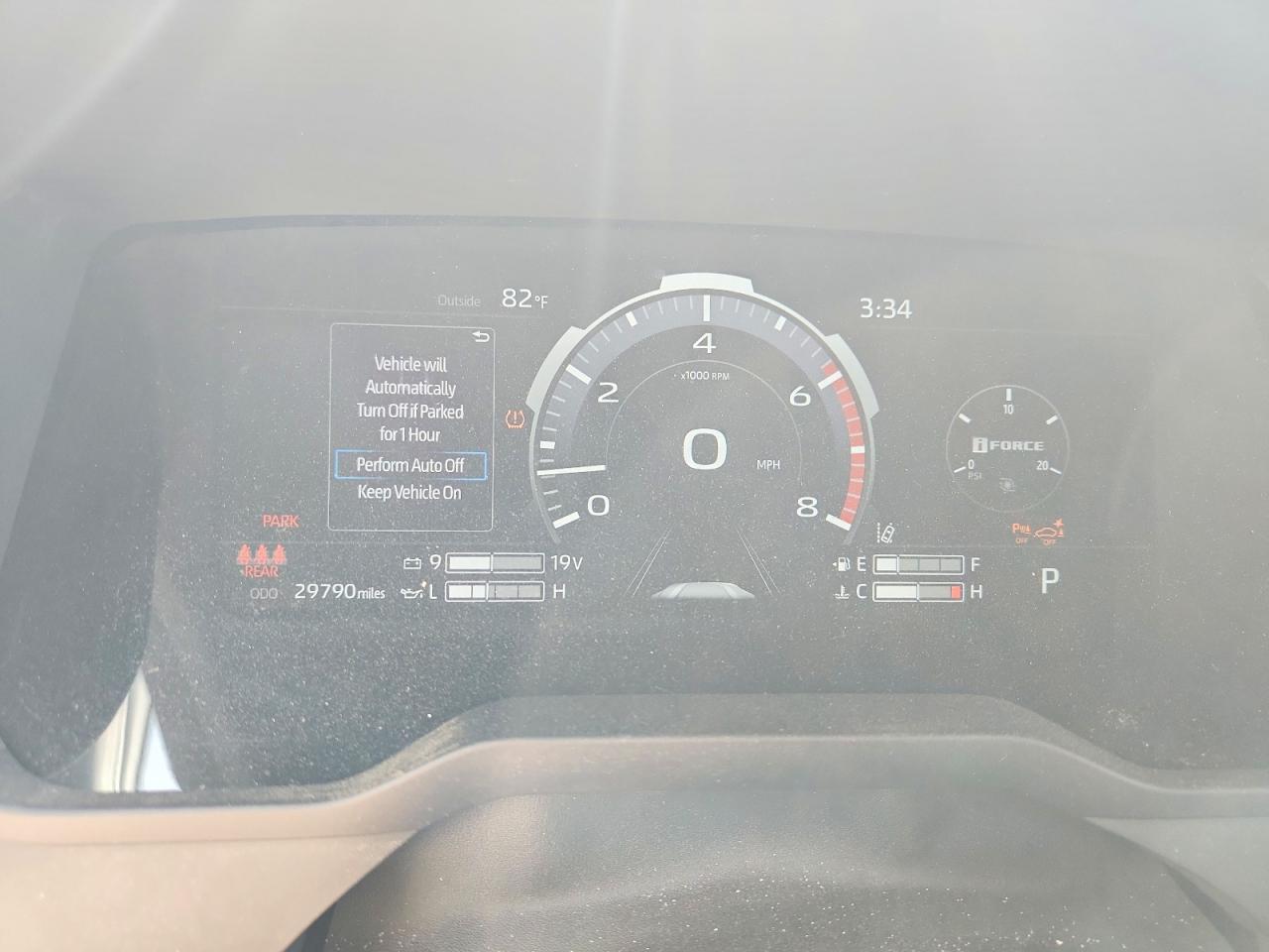 2024 TOYOTA TUNDRA PLATINUM photo 17