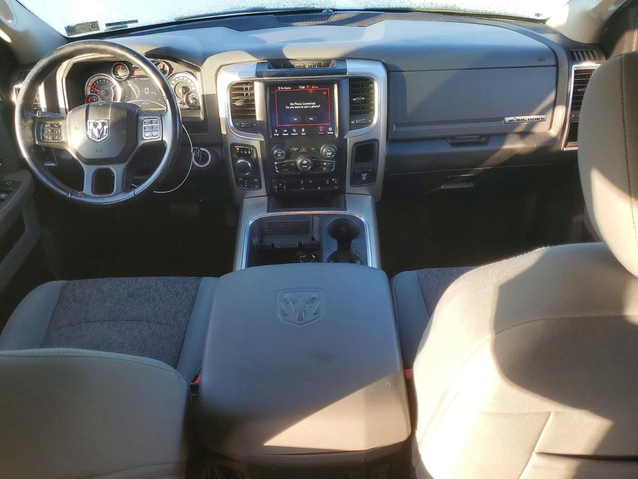 2018 RAM 1500 SLT photo 8