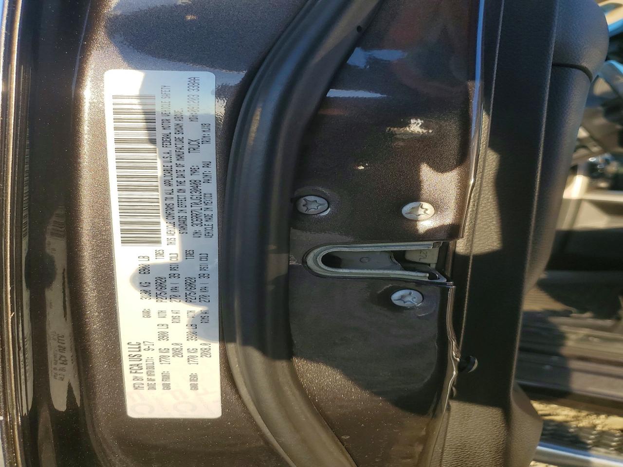 2018 RAM 1500 SLT photo 12