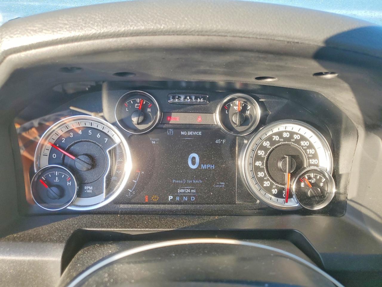 2018 RAM 1500 SLT photo 9