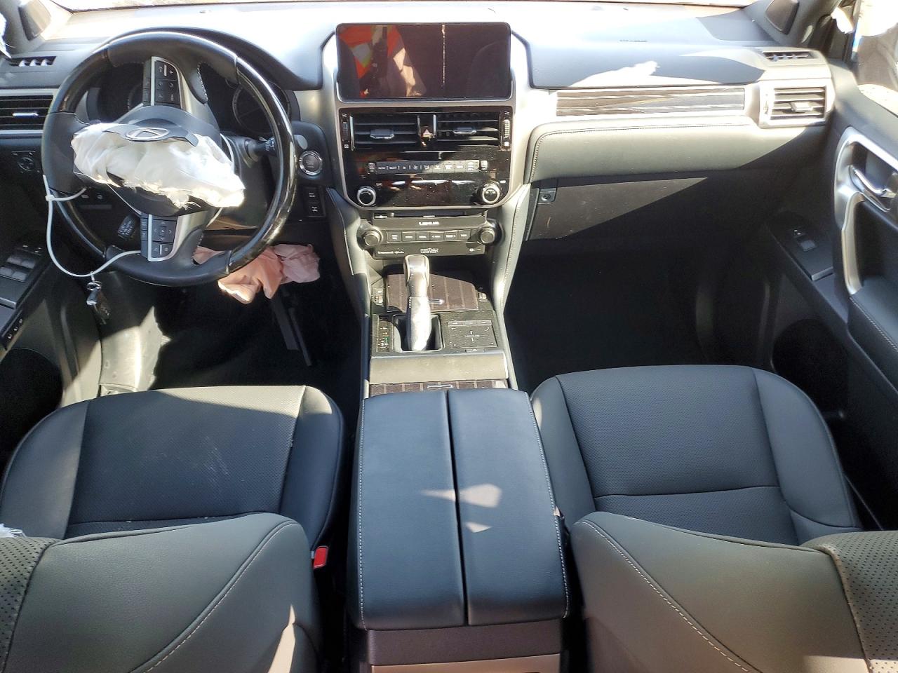 2023 LEXUS GX 460 photo 15