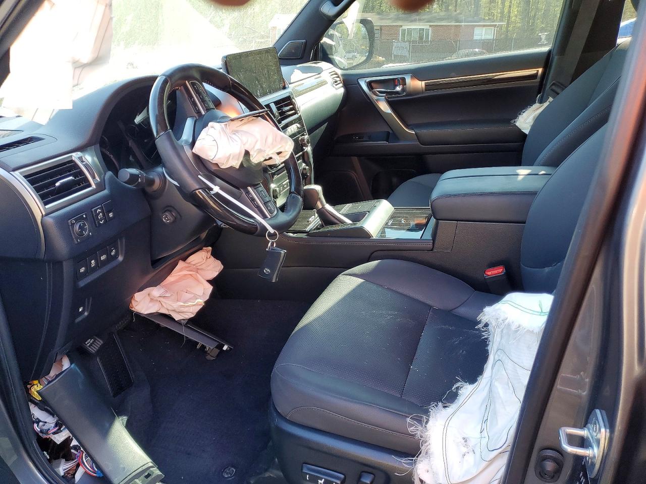 2023 LEXUS GX 460 photo 13