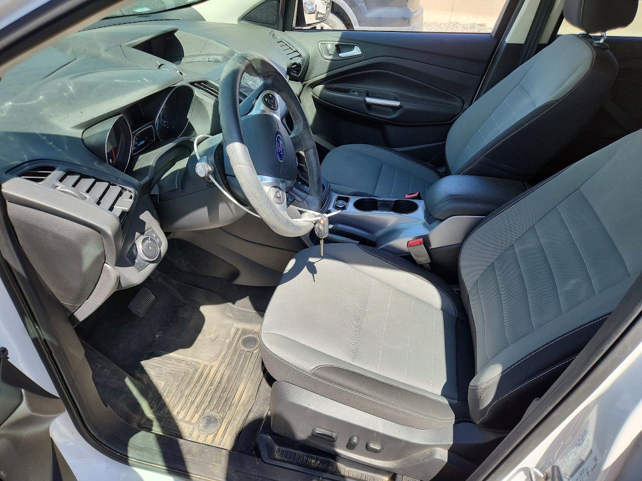 2016 FORD ESCAPE SE photo 19