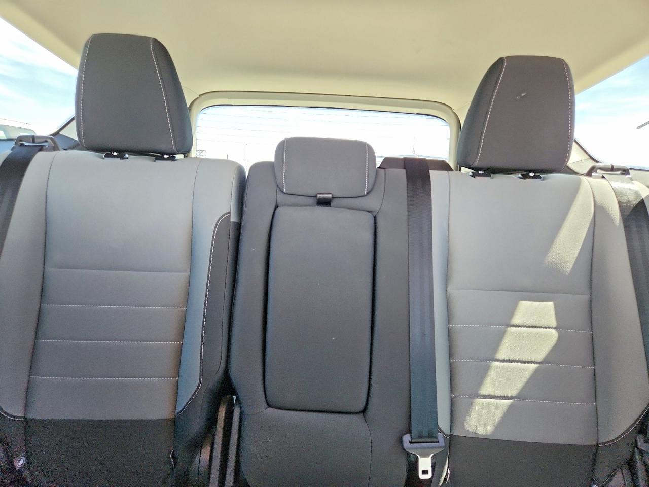 2016 FORD ESCAPE SE photo 28