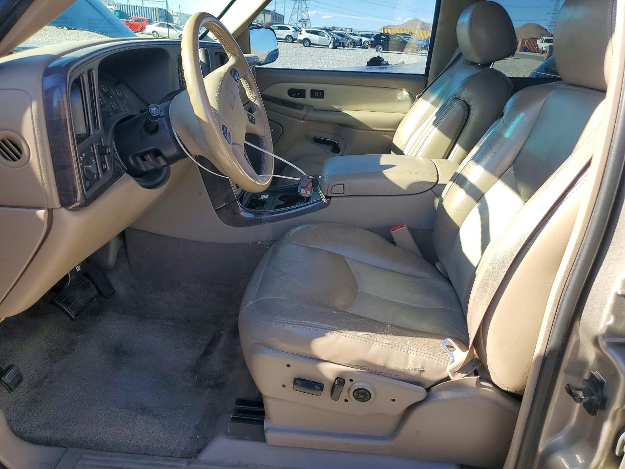 2003 GMC YUKON DENALI photo 7