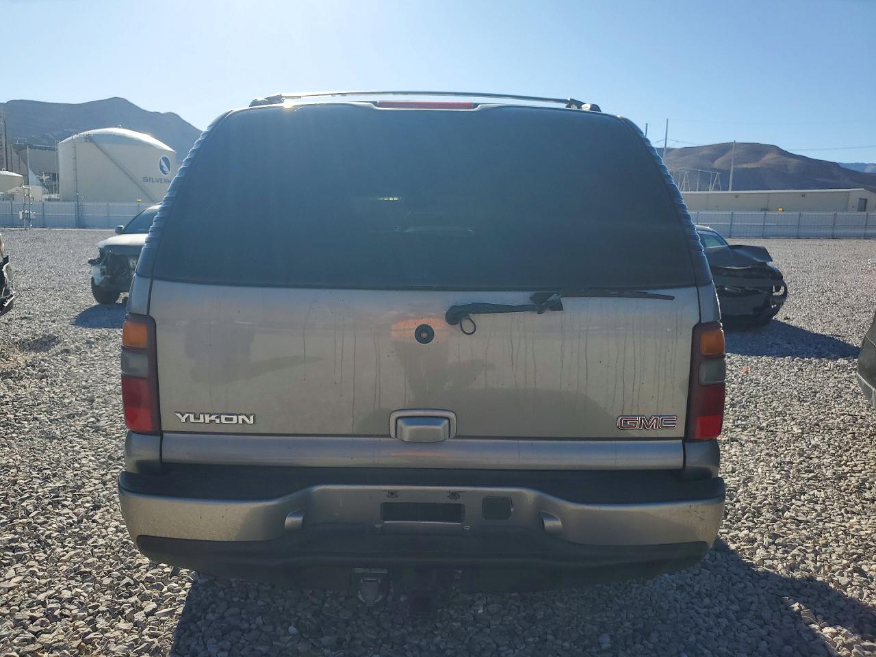 2003 GMC YUKON DENALI photo 6