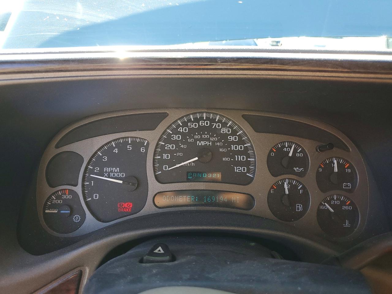 2003 GMC YUKON DENALI photo 9