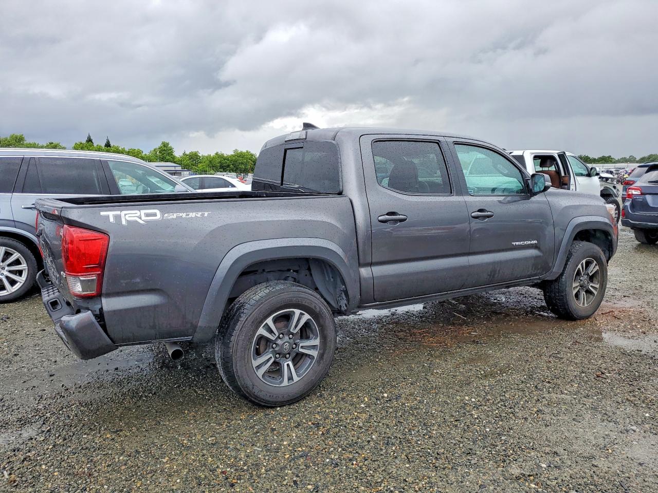 2017 TOYOTA TACOMA TRD SPORT photo 7