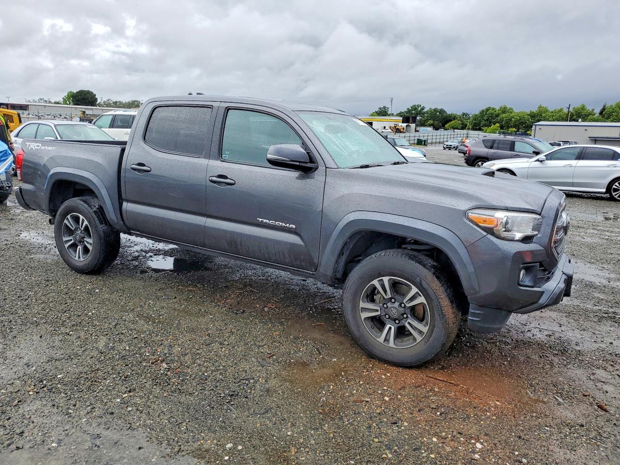 2017 TOYOTA TACOMA TRD SPORT photo 10