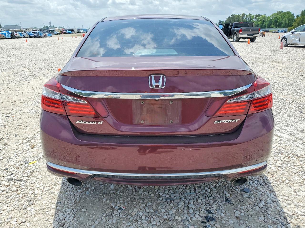 2016 HONDA ACCORD SPORT photo 11