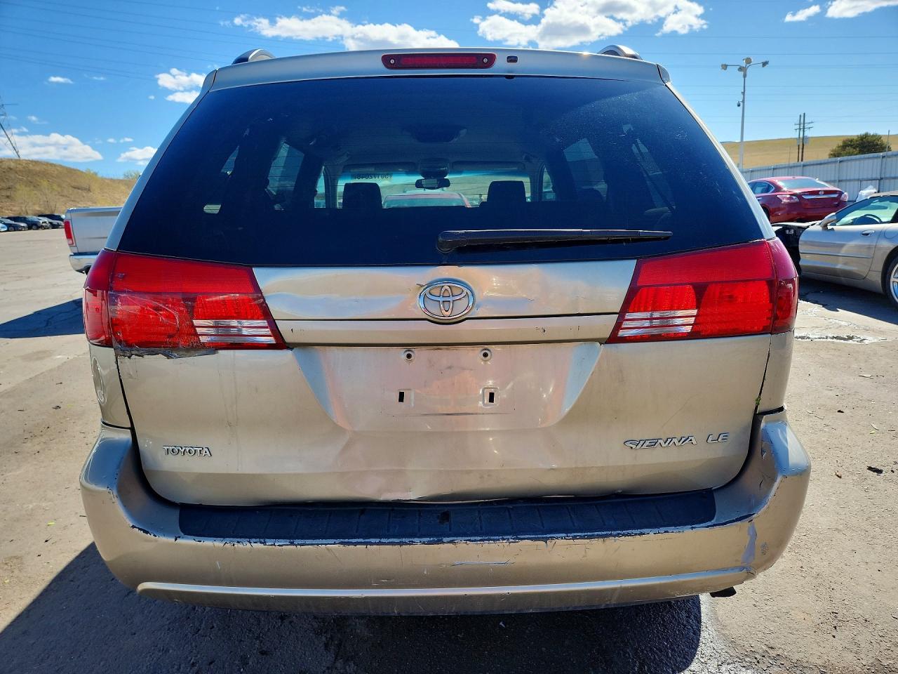 2004 TOYOTA SIENNA LE 8 PASSENGER photo 16
