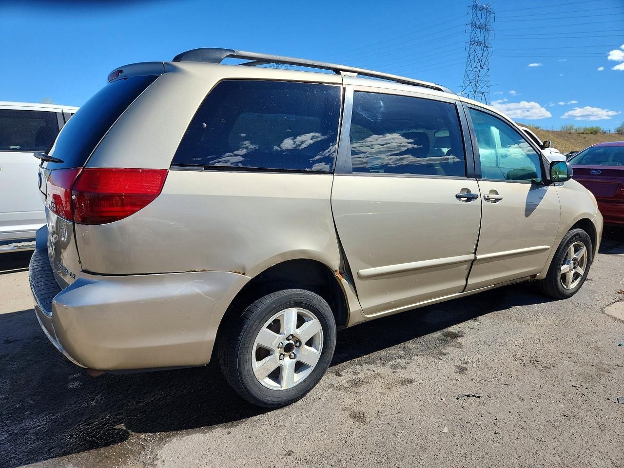 2004 TOYOTA SIENNA LE 8 PASSENGER photo 7