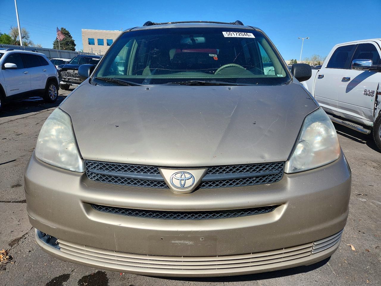 2004 TOYOTA SIENNA LE 8 PASSENGER photo 13