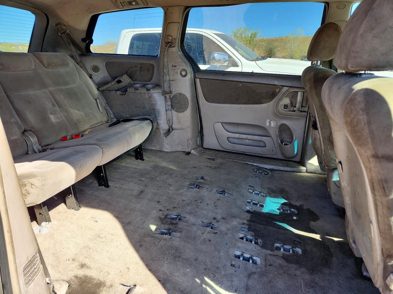 2004 TOYOTA SIENNA LE 8 PASSENGER photo 31