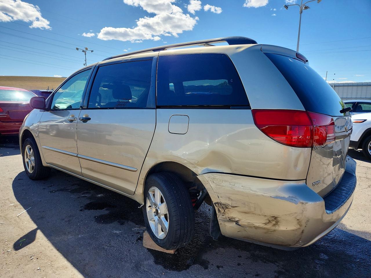2004 TOYOTA SIENNA LE 8 PASSENGER photo 4