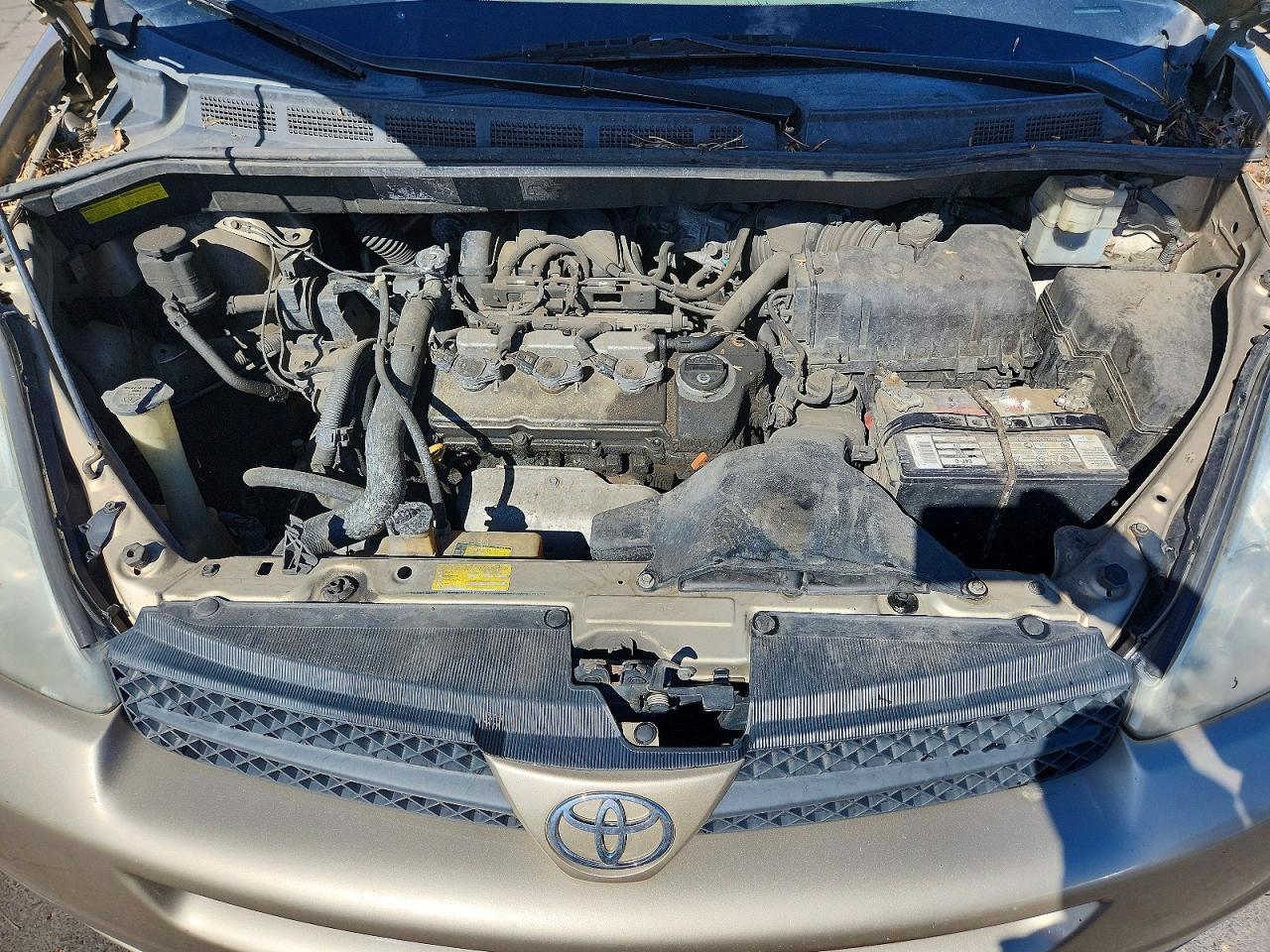 2004 TOYOTA SIENNA LE 8 PASSENGER photo 34