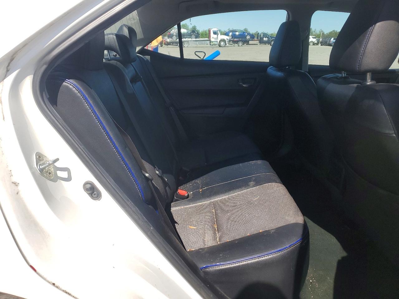 2019 TOYOTA COROLLA SE photo 28