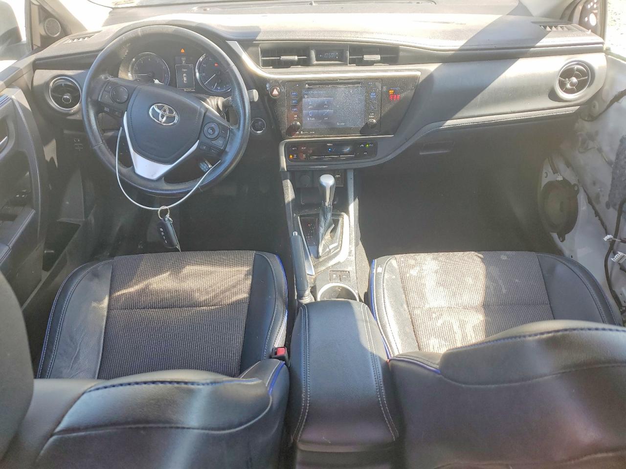 2019 TOYOTA COROLLA SE photo 22