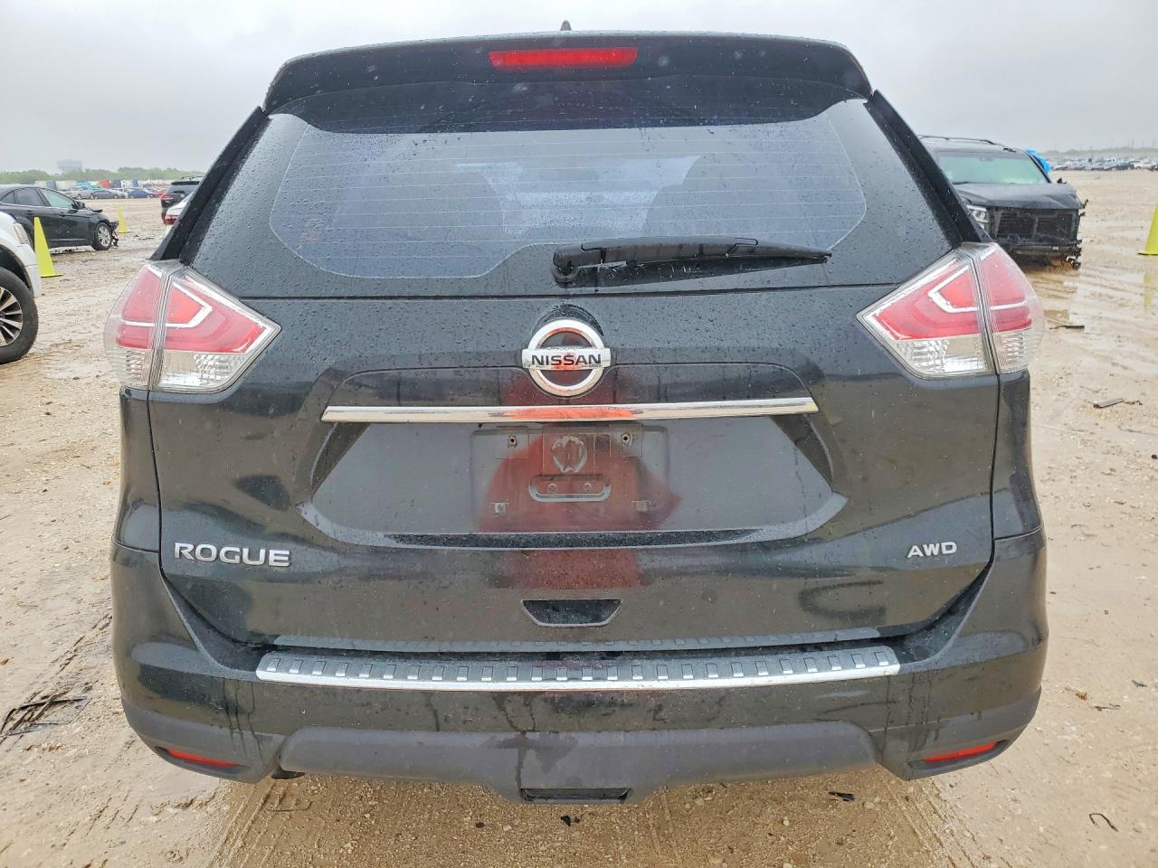 2016 NISSAN ROGUE S photo 11