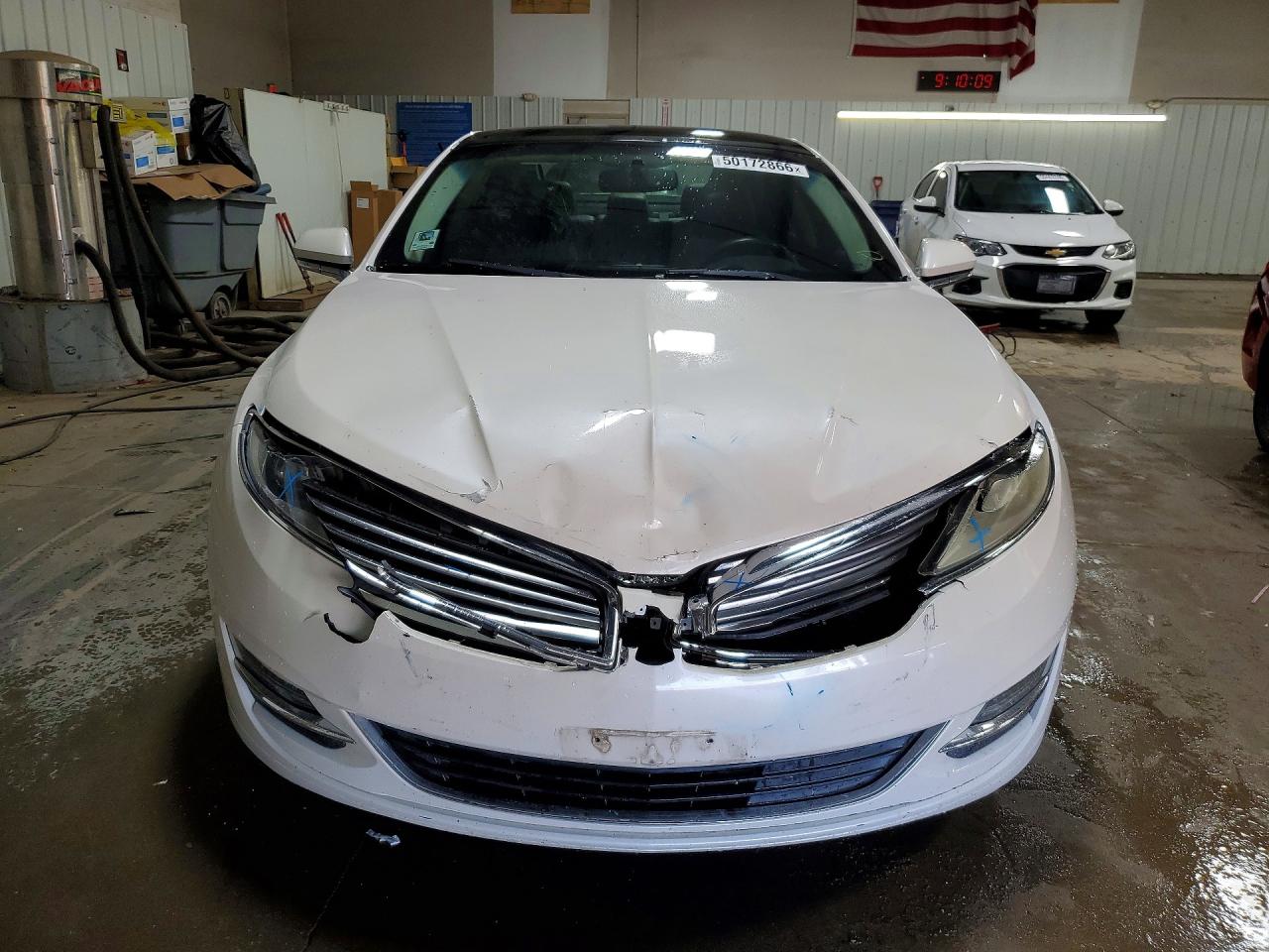 2016 LINCOLN MKZ photo 9