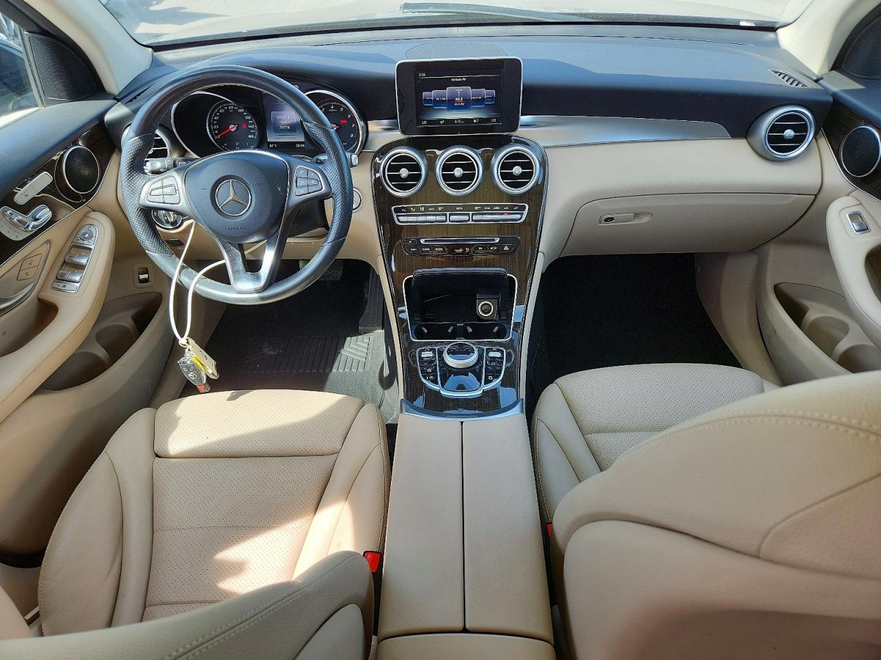 2017 MERCEDES-BENZ GLC 300 4MATIC photo 22