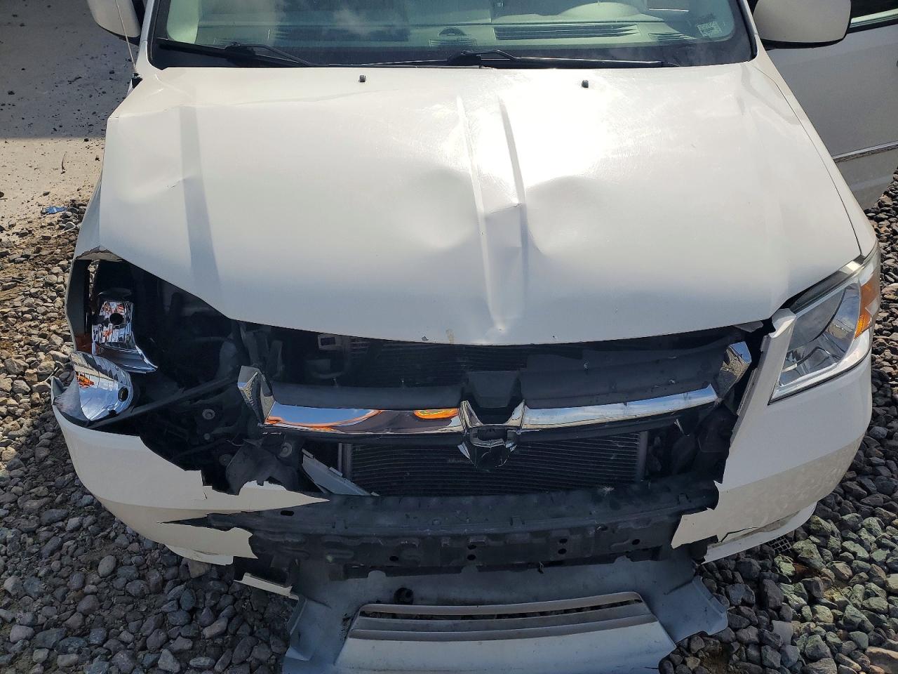 2010 DODGE GRAND CARAVAN SXT photo 12