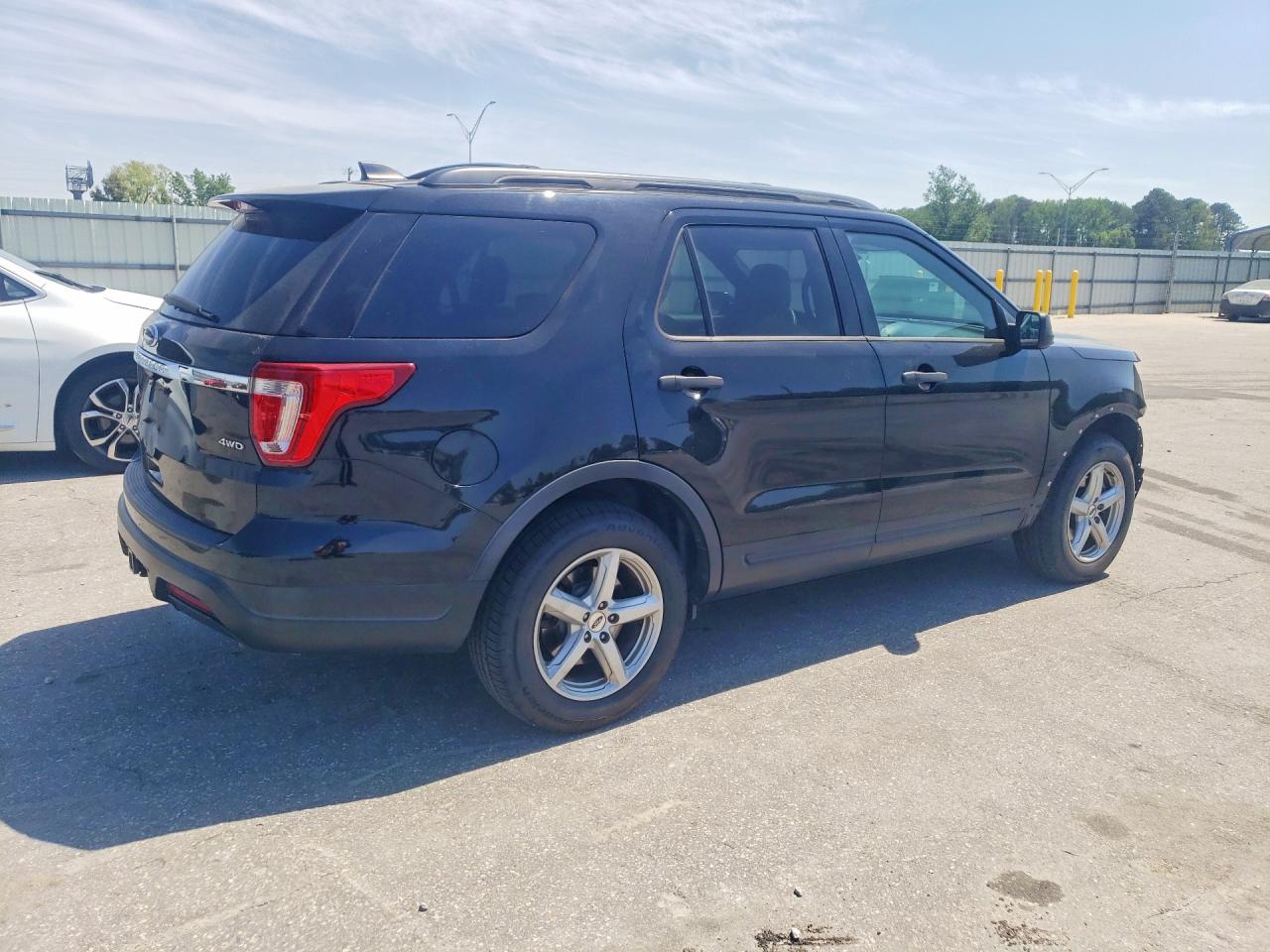 2018 FORD EXPLORER photo 5