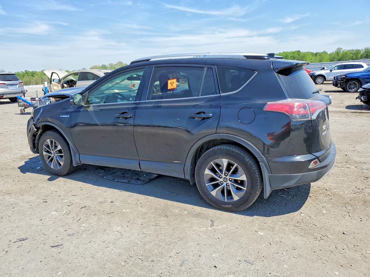 2016 TOYOTA RAV4 HV photo 3