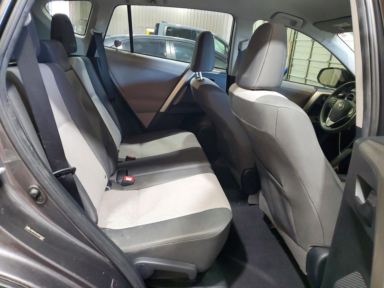 2013 TOYOTA RAV4 LE photo 31