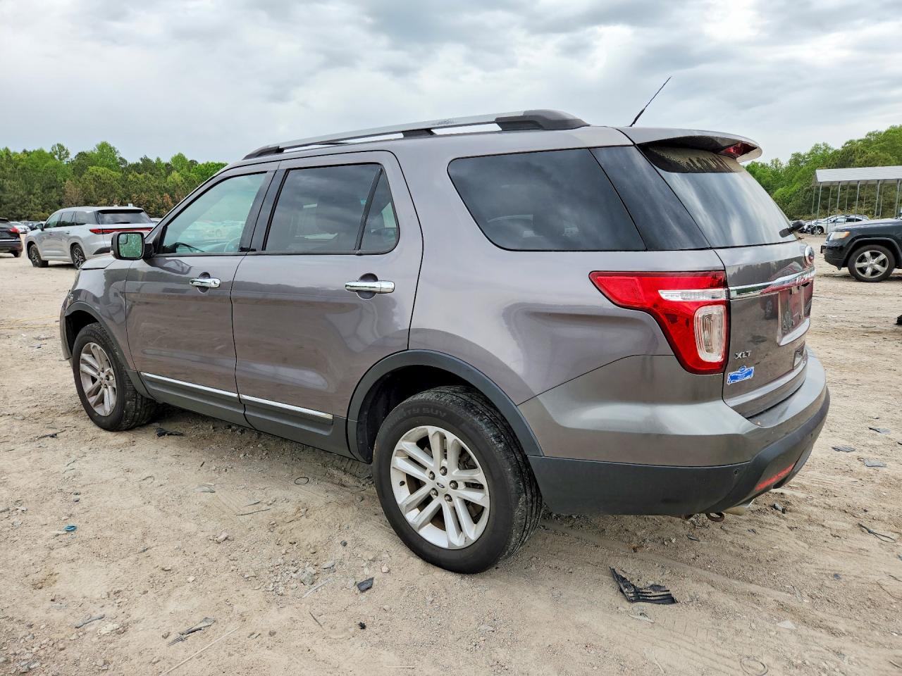 2014 FORD EXPLORER XLT photo 4