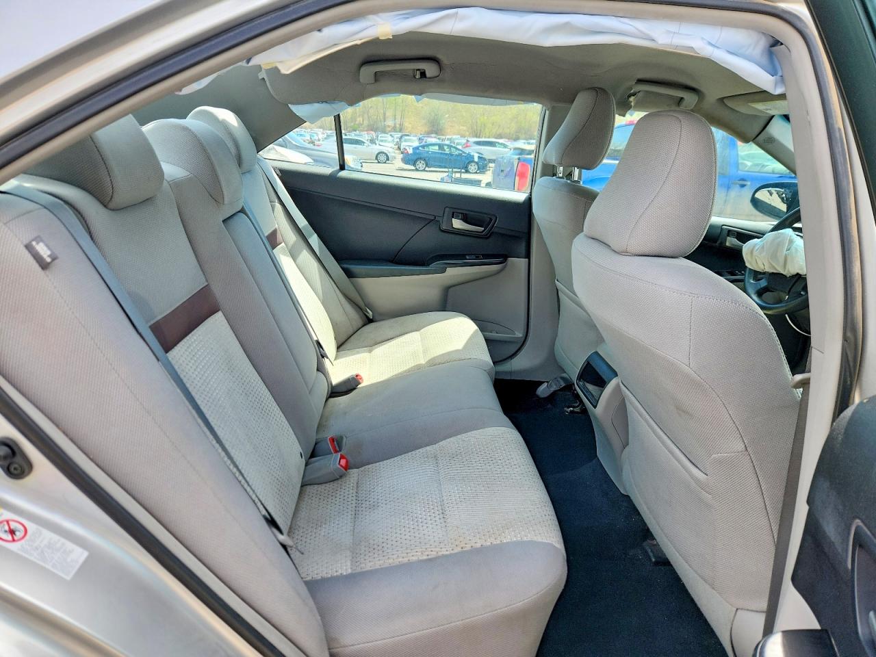 2012 TOYOTA CAMRY LE photo 19