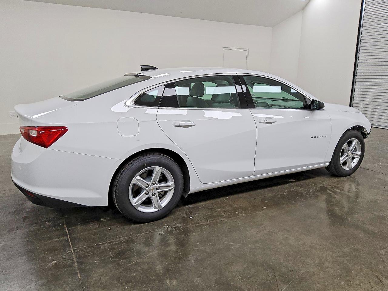 2024 CHEVROLET MALIBU LS photo 5
