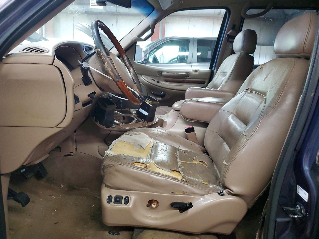 1998 LINCOLN NAVIGATOR photo 19