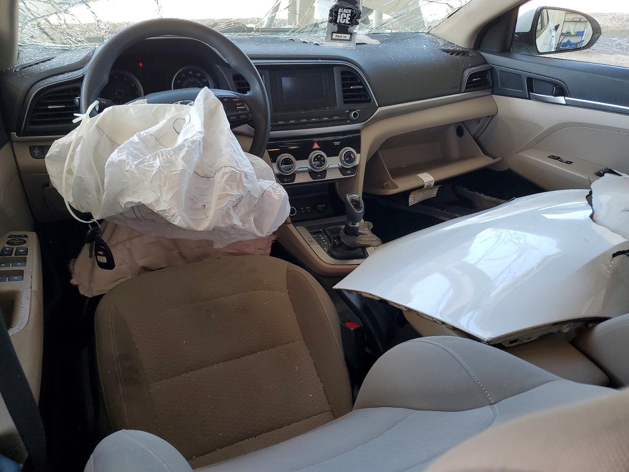 2019 HYUNDAI ELANTRA SE photo 15
