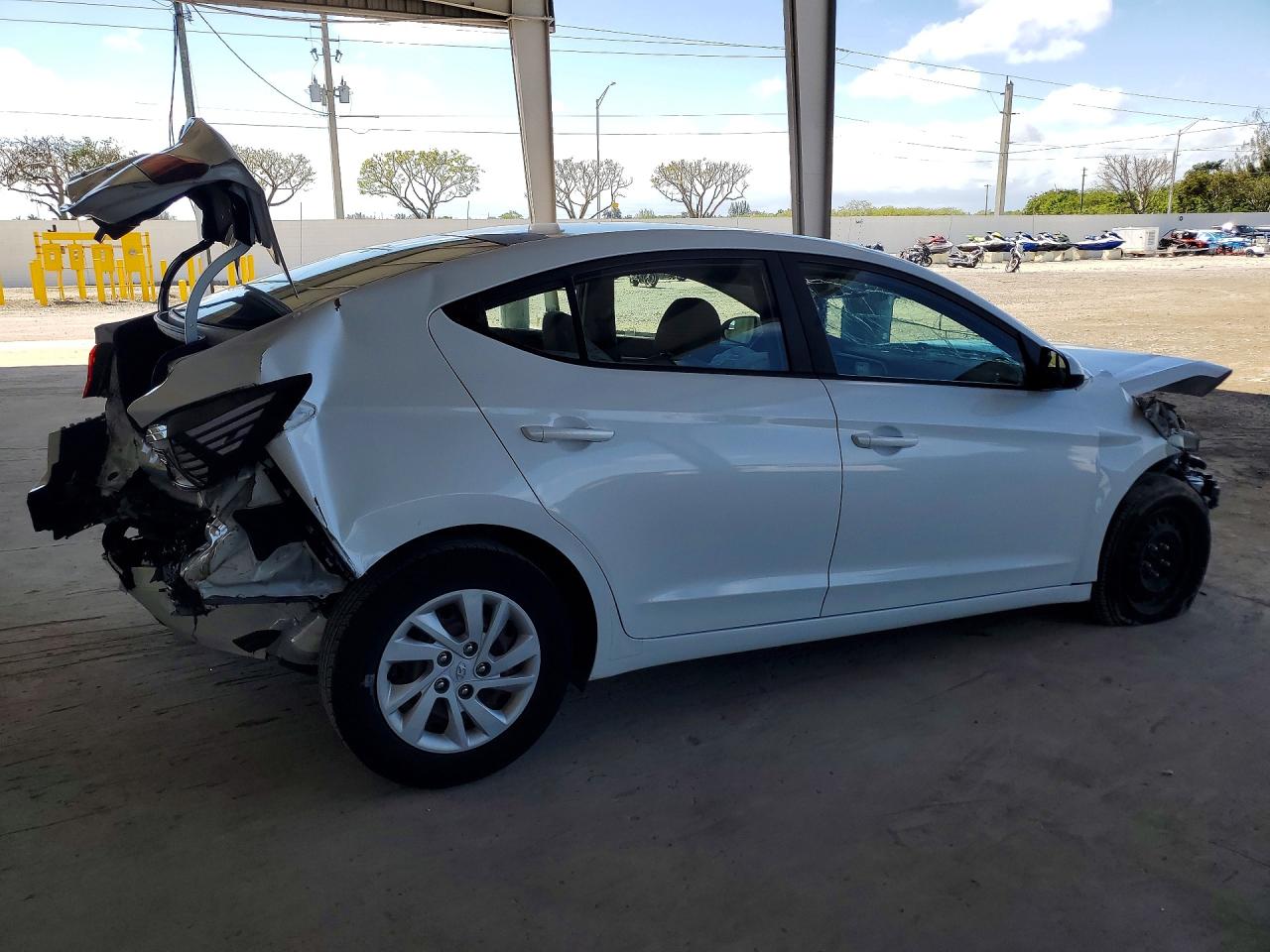 2019 HYUNDAI ELANTRA SE photo 5