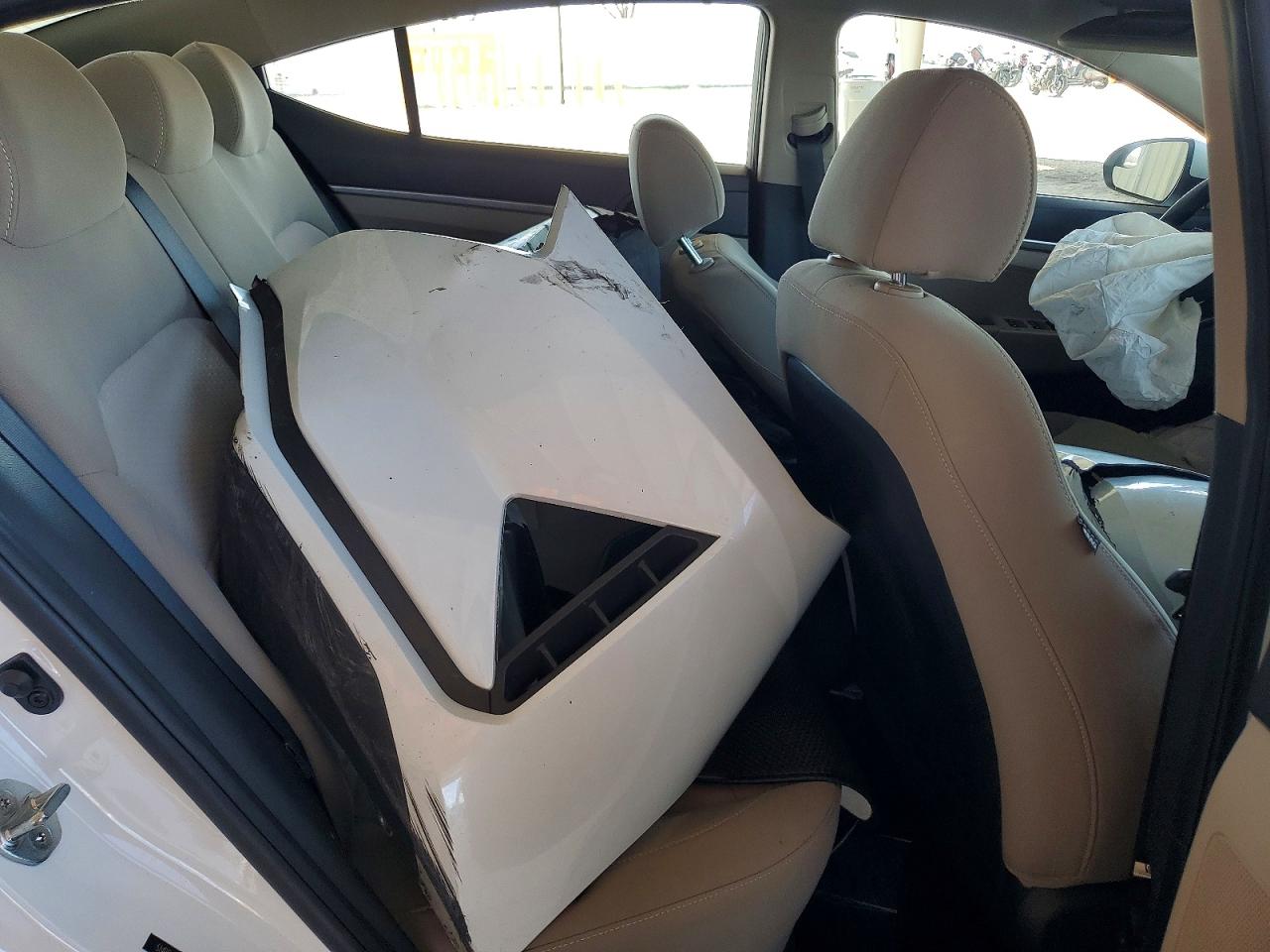 2019 HYUNDAI ELANTRA SE photo 19