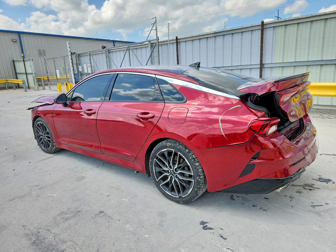 2023 KIA K5 GT photo 3