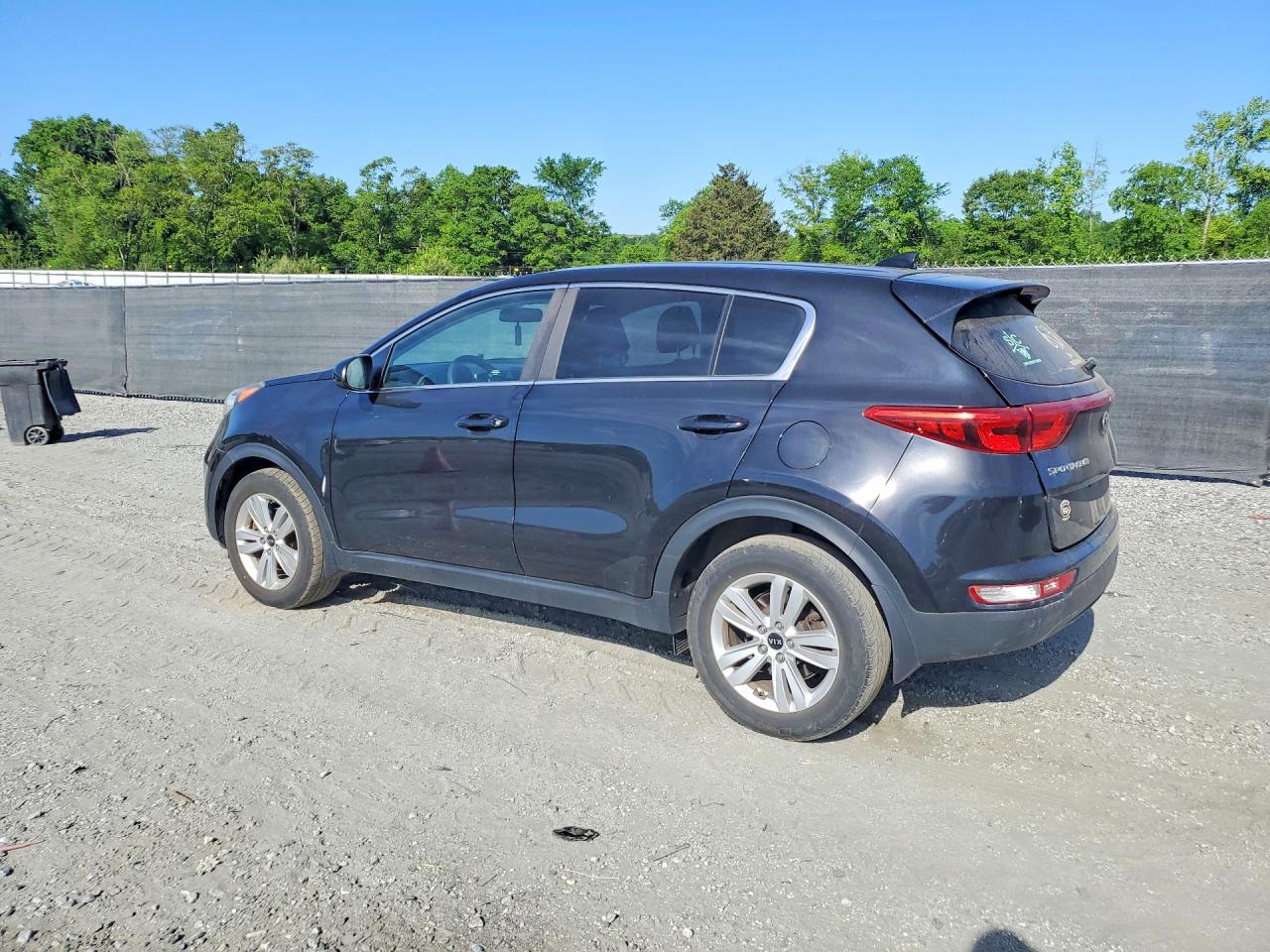 2017 KIA SPORTAGE LX photo 3