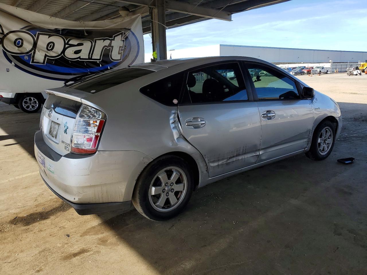 2008 TOYOTA PRIUS BASE photo 5