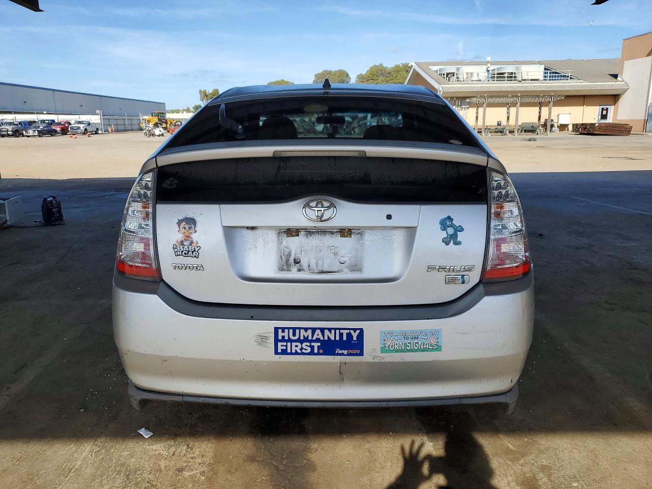2008 TOYOTA PRIUS BASE photo 11