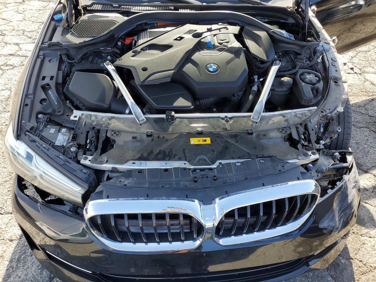 2021 BMW 530E photo 11