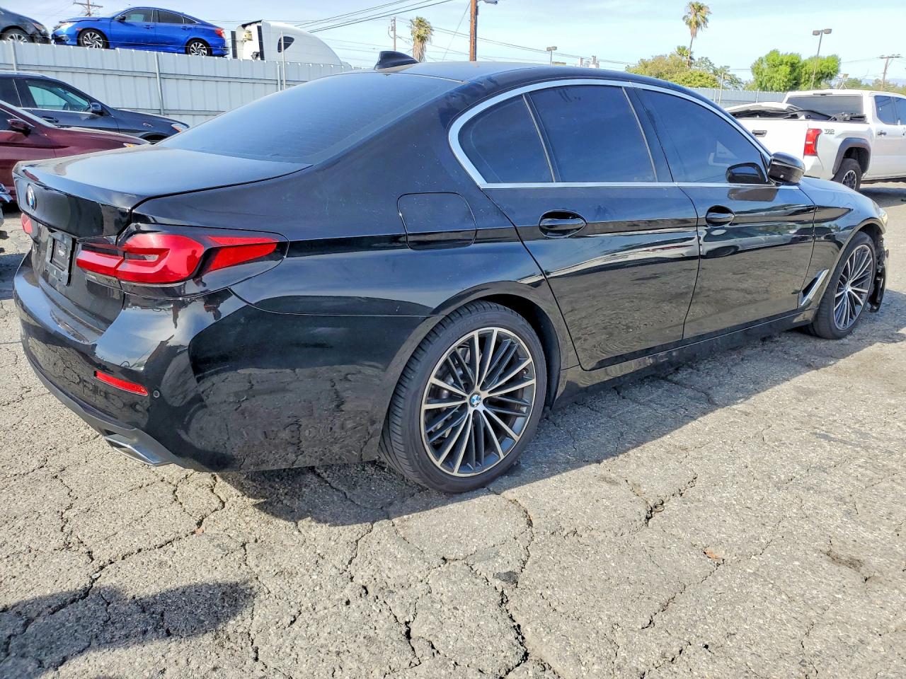 2021 BMW 530E photo 3