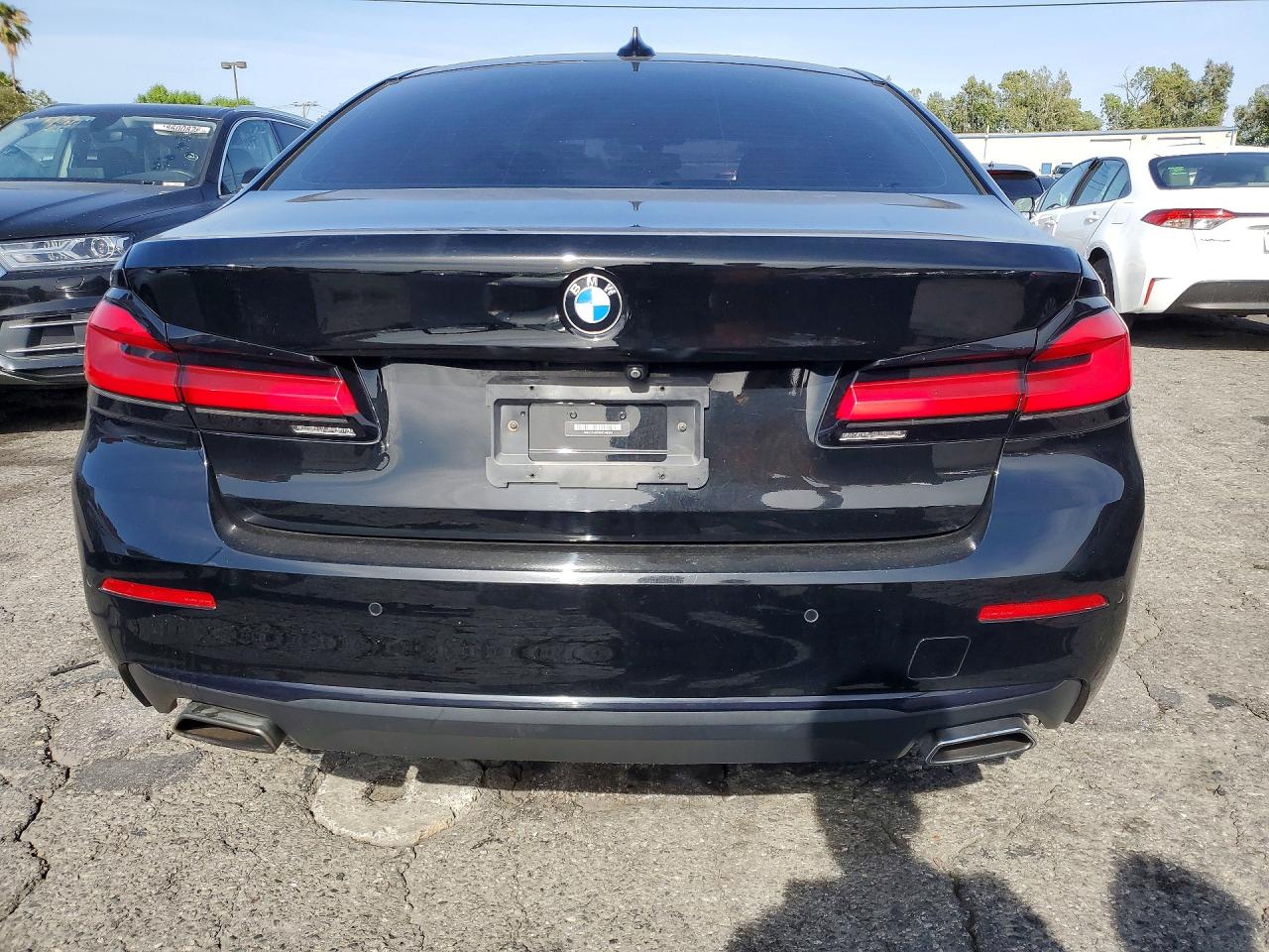 2021 BMW 530E photo 6