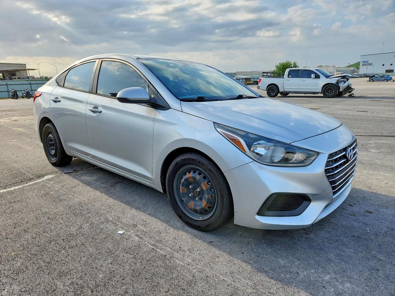 2019 HYUNDAI ACCENT SE photo 10
